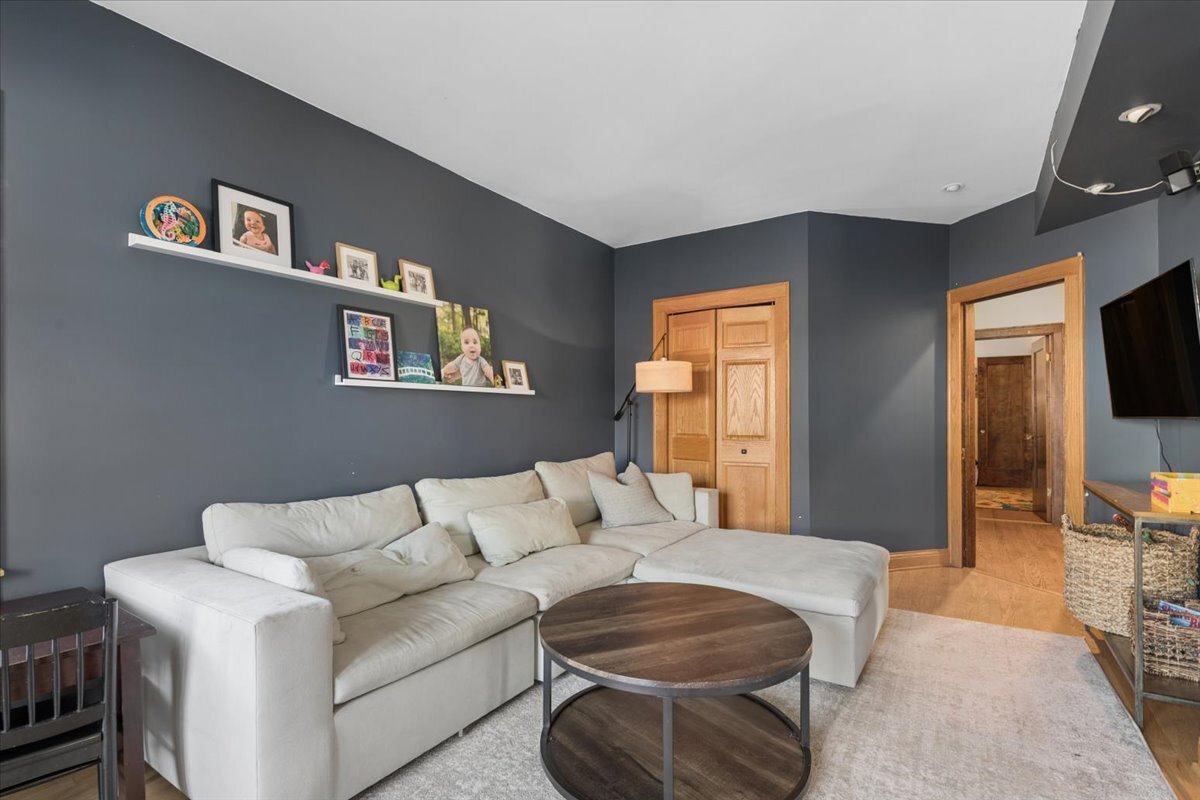 1223 Edmer Avenue Property Photo 8