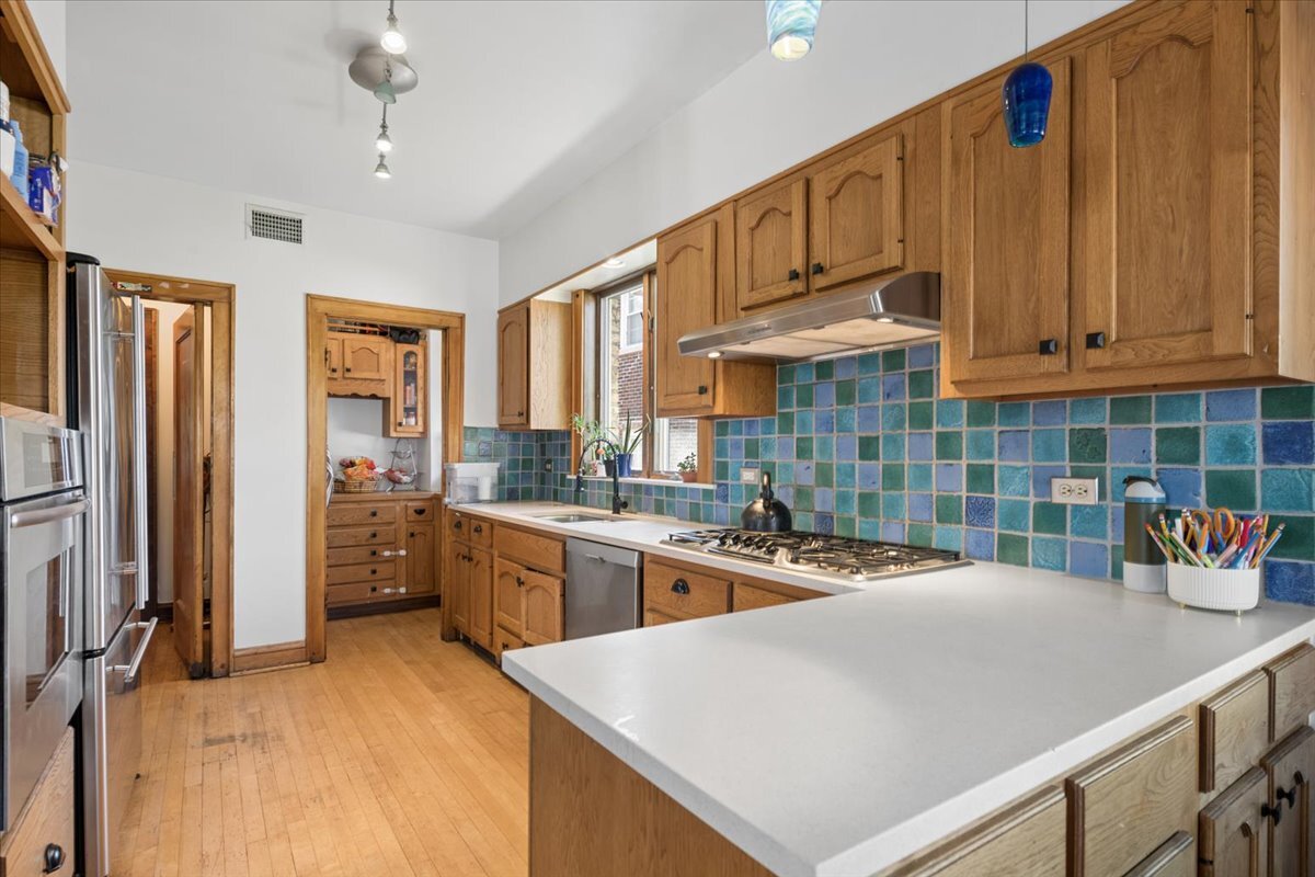 1223 Edmer Avenue Property Photo 10