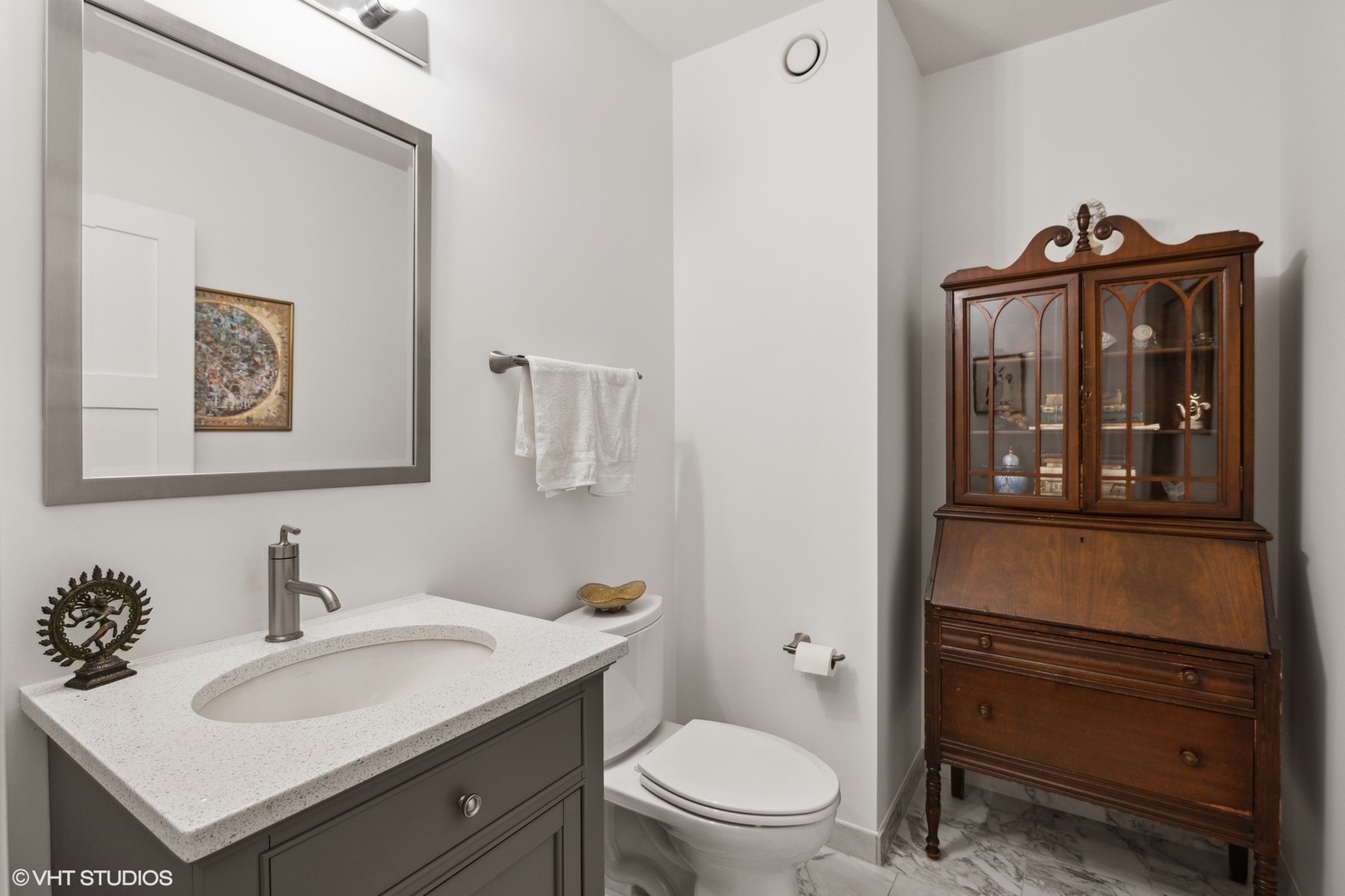 807 Davis Street 1806 Property Photo 3