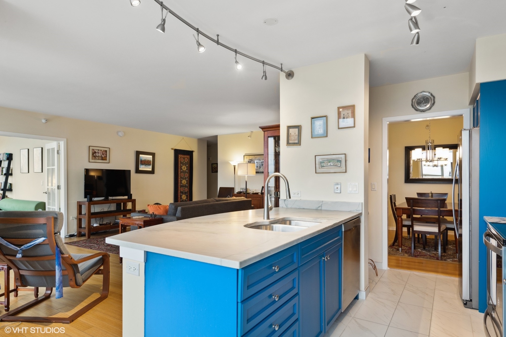 807 Davis Street 1806 Property Photo 12
