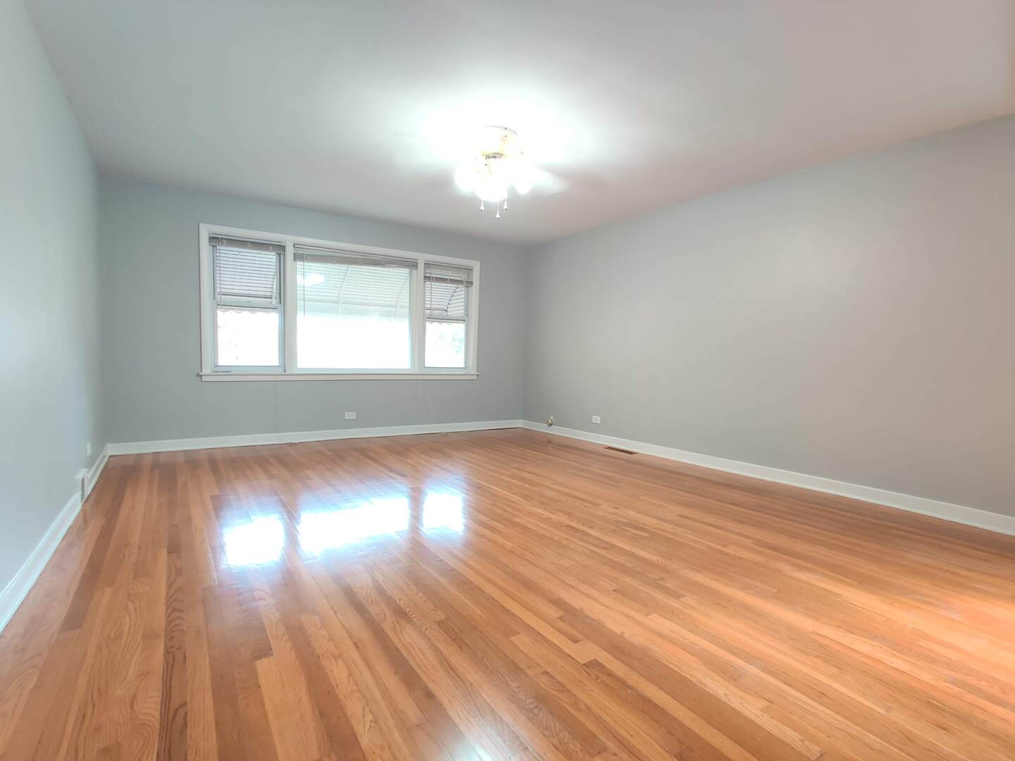 724 Florence Avenue 2 Property Photo 9