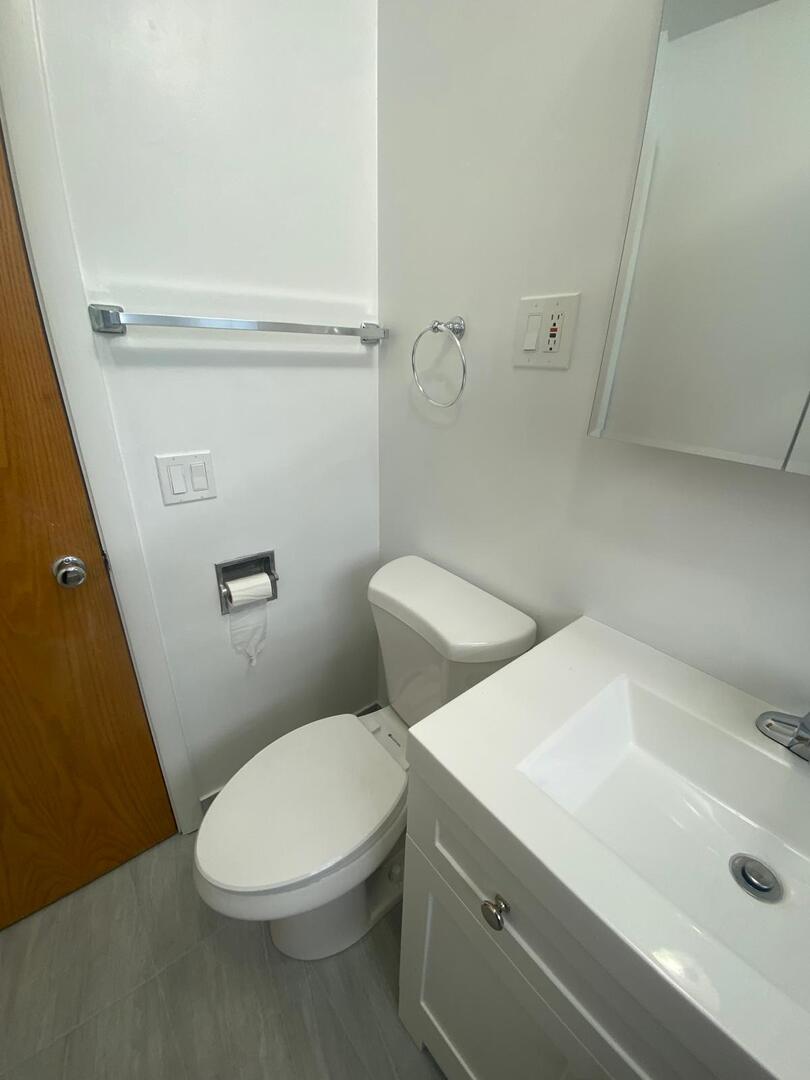 724 Florence Avenue 2 Property Photo 14
