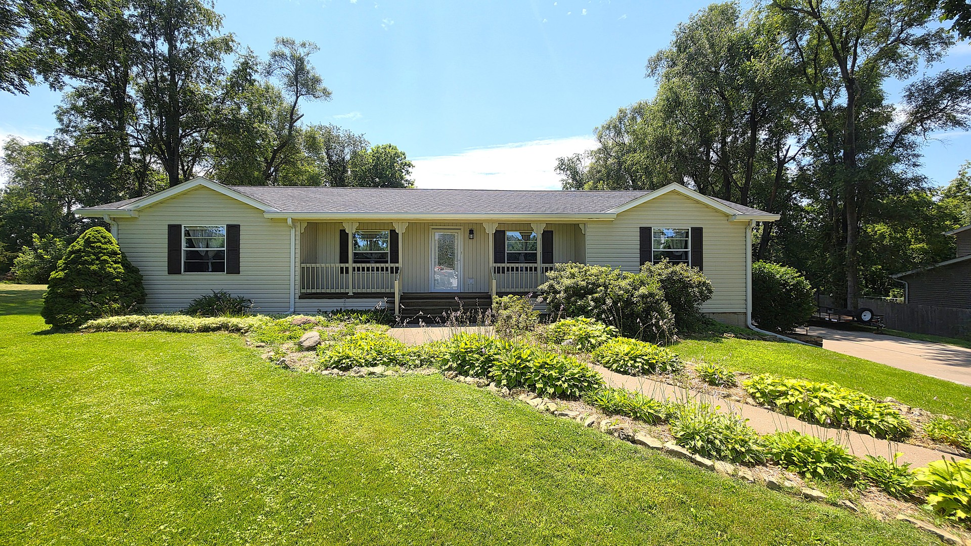 1941 W 53rd Street Property Photo 1