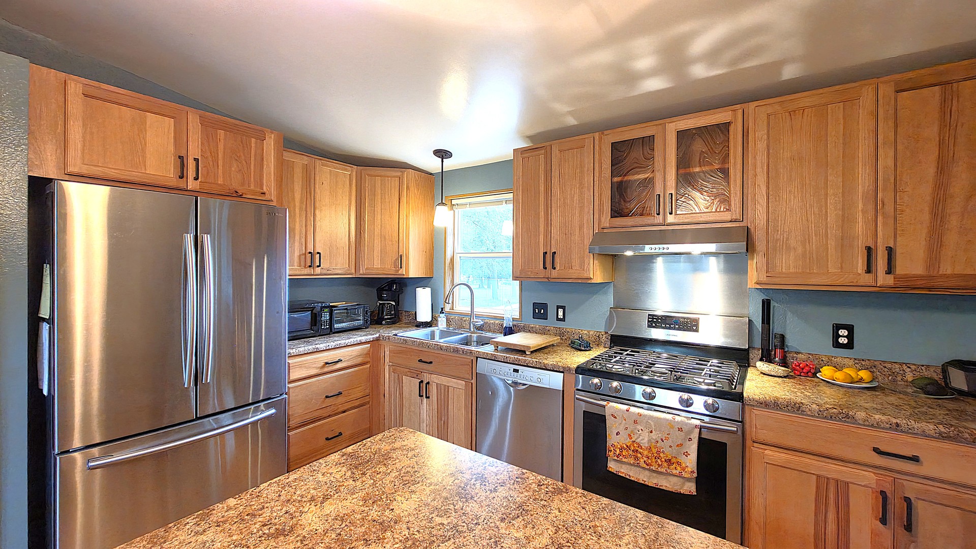 1941 W 53rd Street Property Photo 9