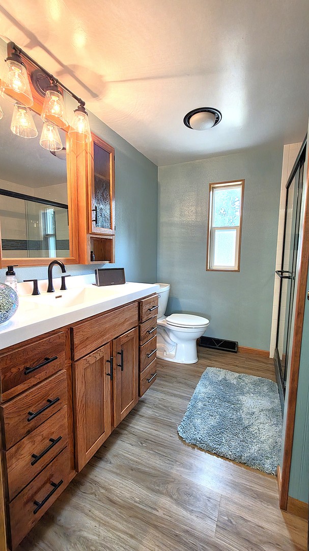 1941 W 53rd Street Property Photo 15