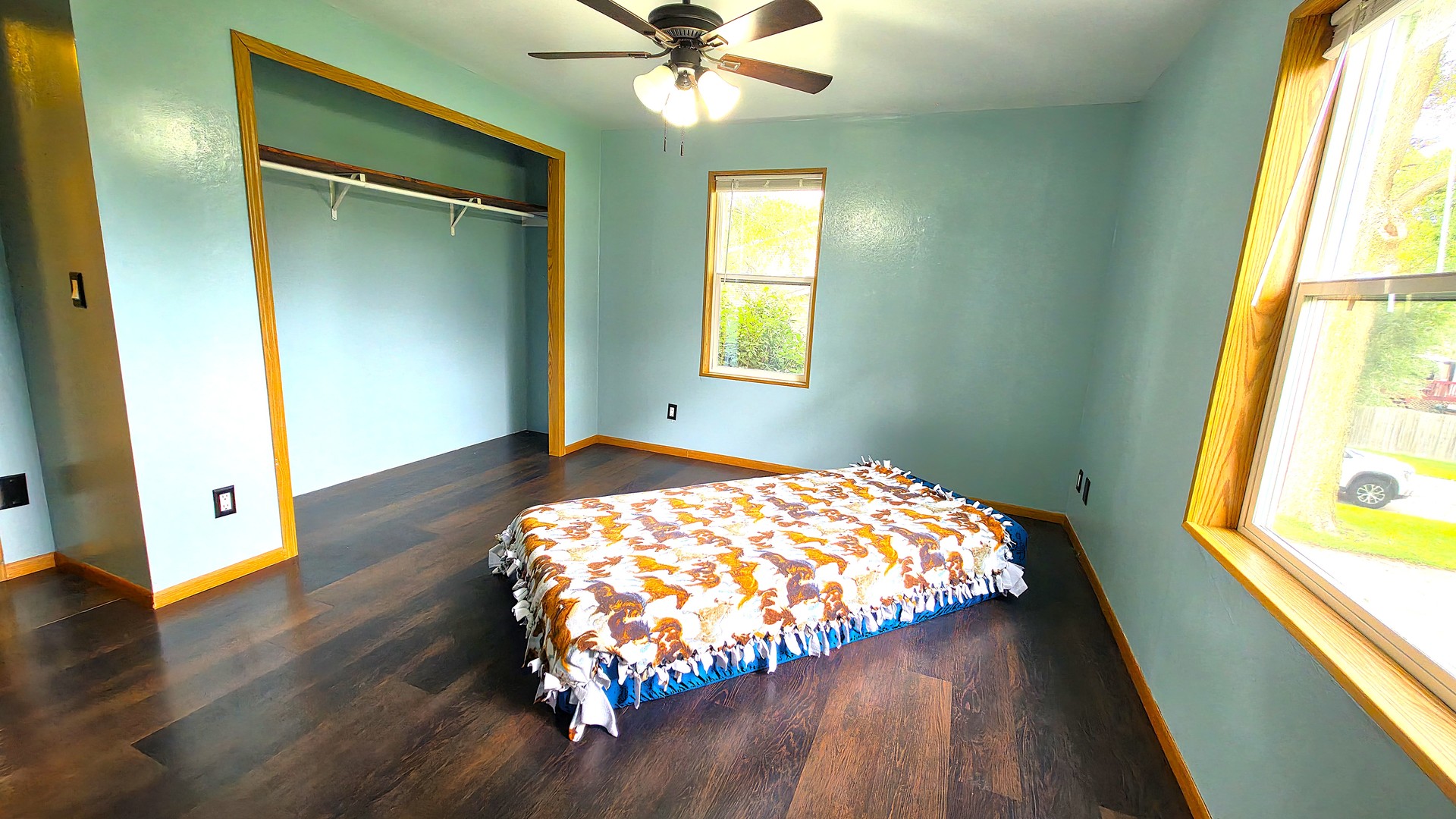 1941 W 53rd Street Property Photo 20