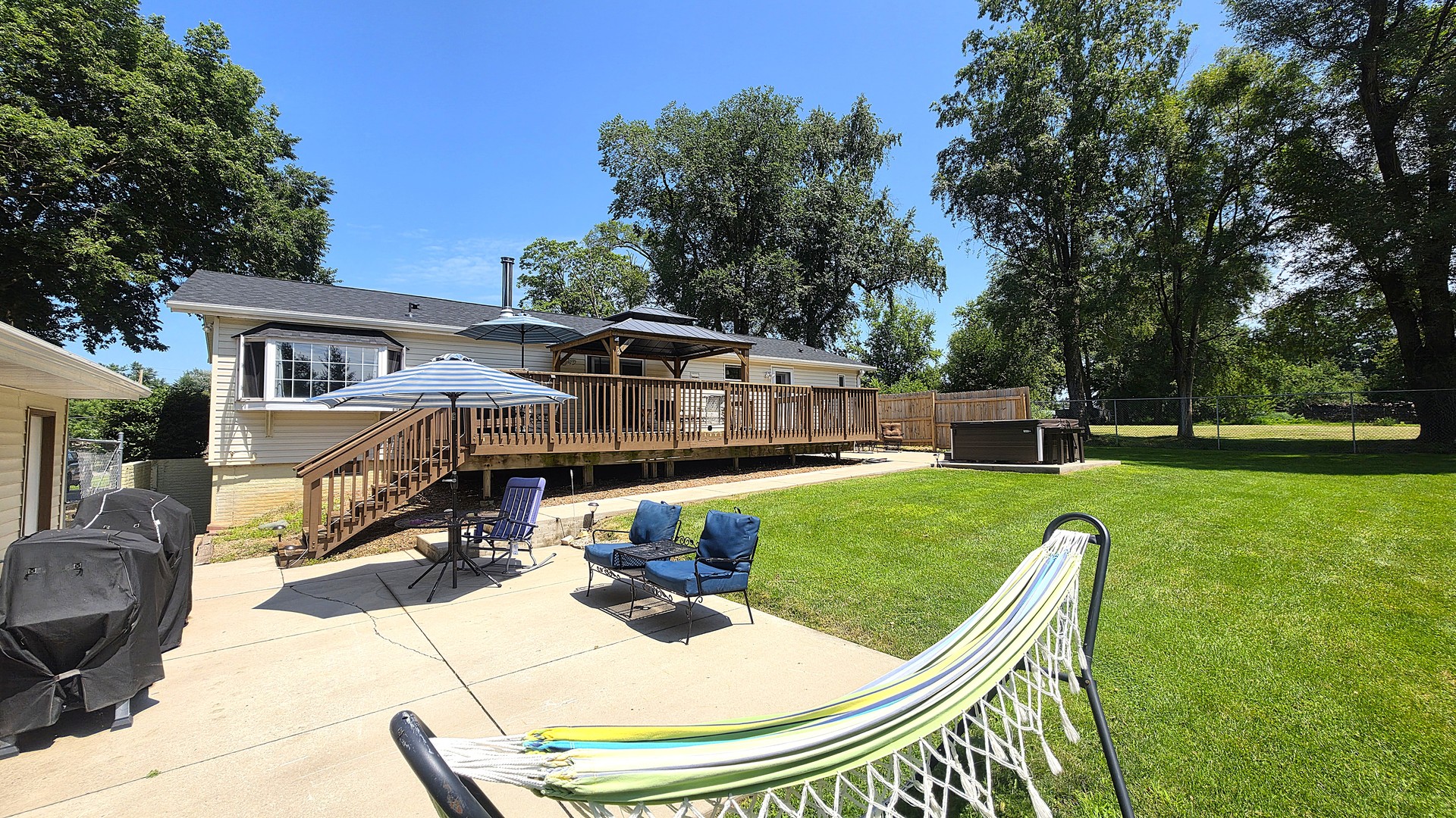 1941 W 53rd Street Property Photo 38