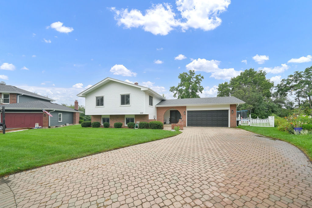 1441 Holland Place Property Photo 1