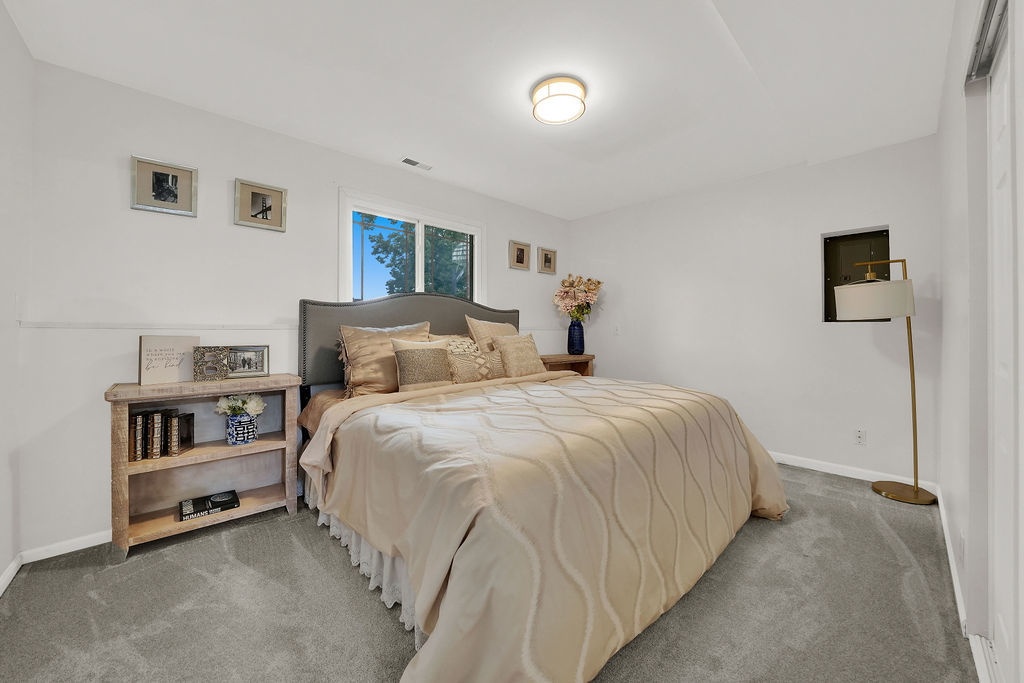 1441 Holland Place Property Photo 33