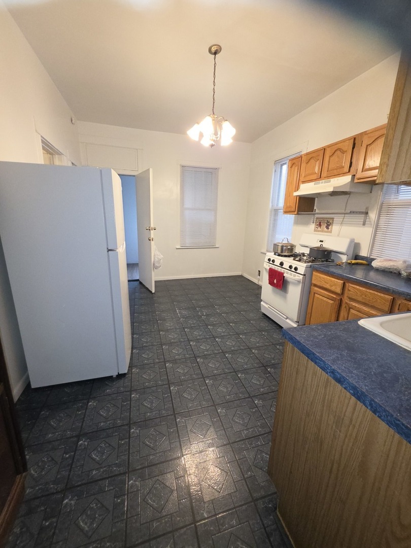 1809 N Lawndale Avenue Property Photo 4