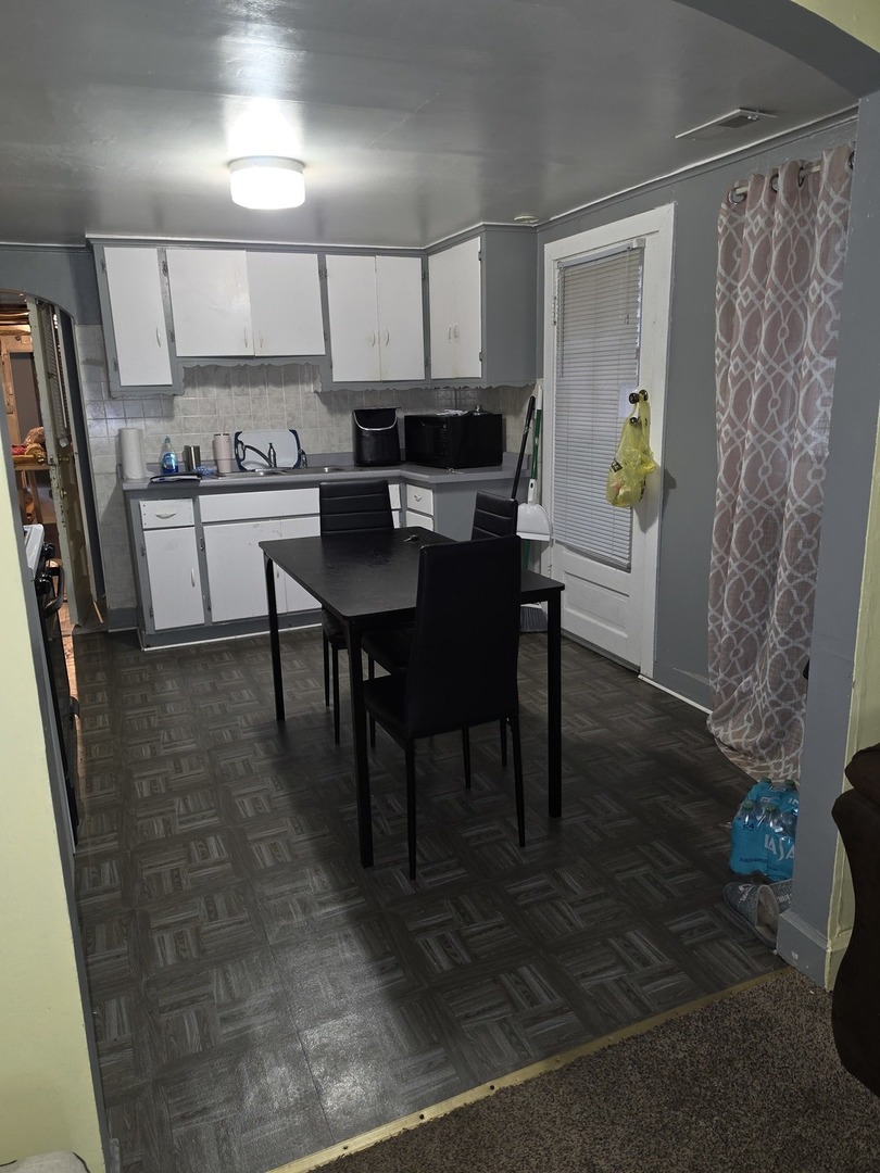 1809 N Lawndale Avenue Property Photo 8