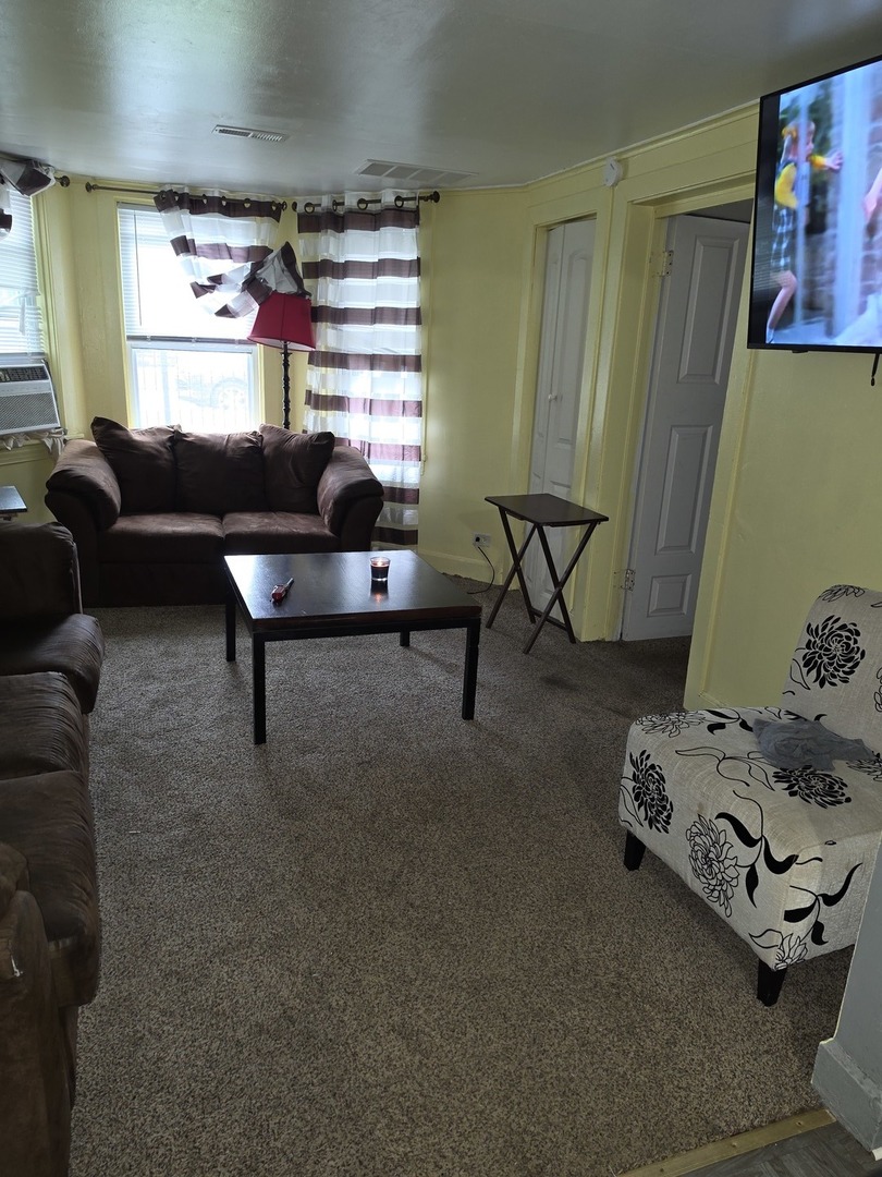 1809 N Lawndale Avenue Property Photo 10