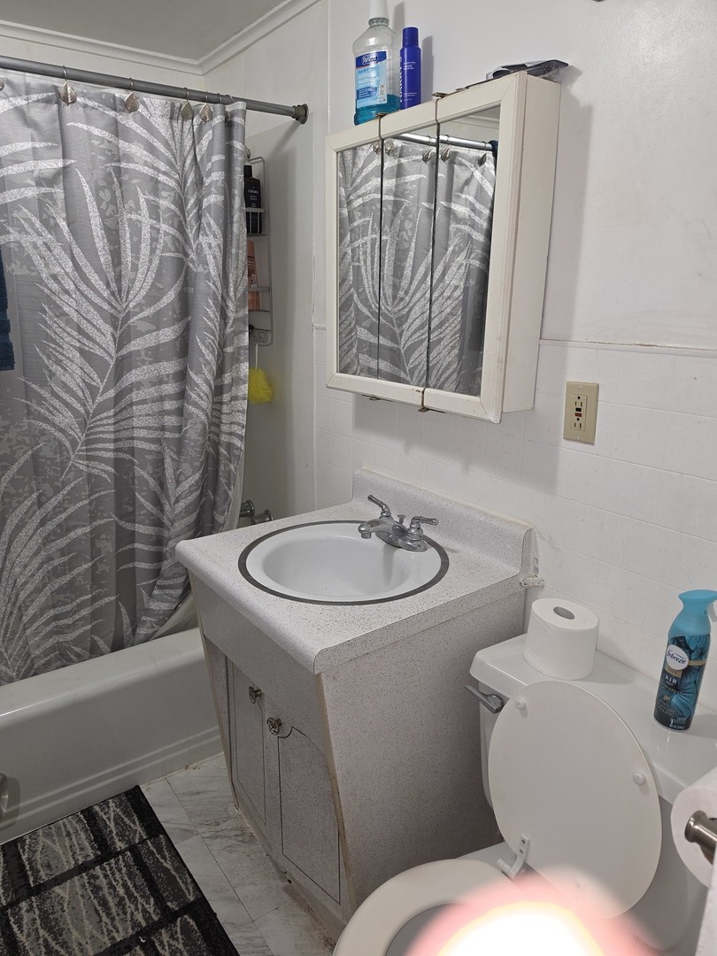 1809 N Lawndale Avenue Property Photo 12