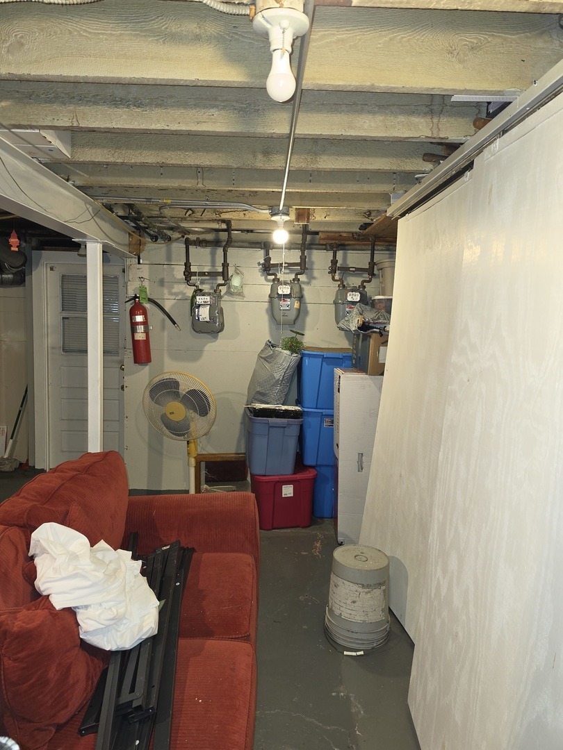 1809 N Lawndale Avenue Property Photo 17