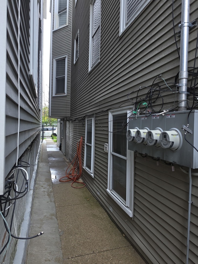 1809 N Lawndale Avenue Property Photo 20