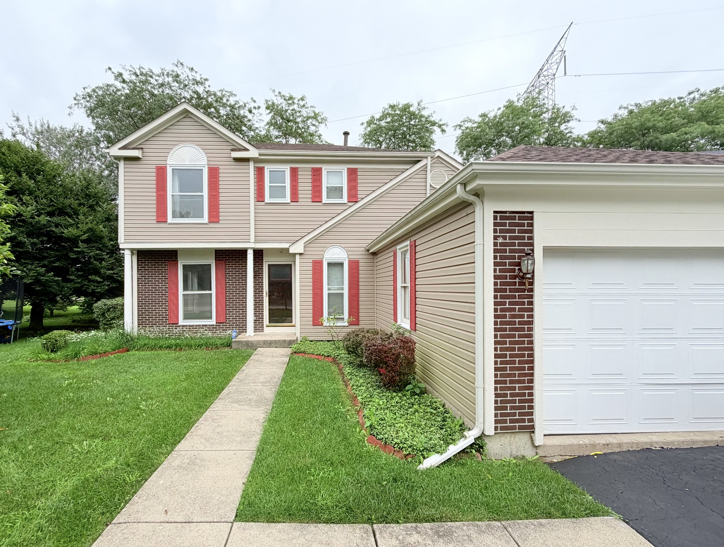 95 SOUTHFIELD Drive Property Photo 1