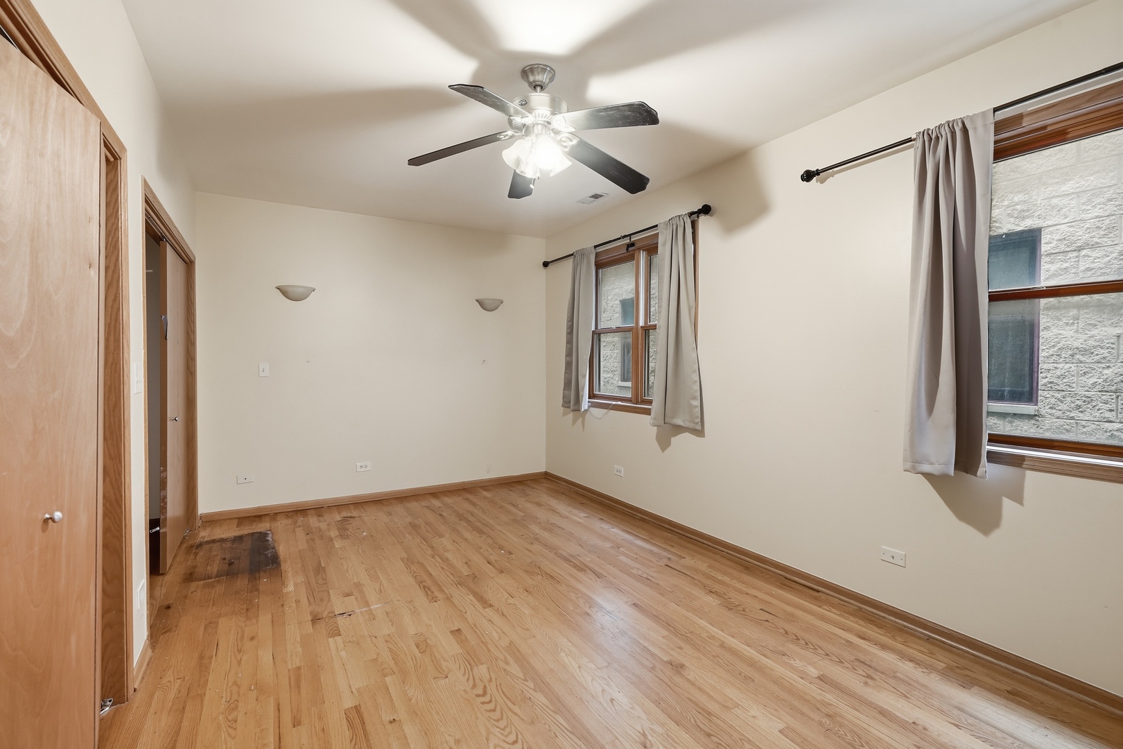 1469 E 69th Street 2 Property Photo 9
