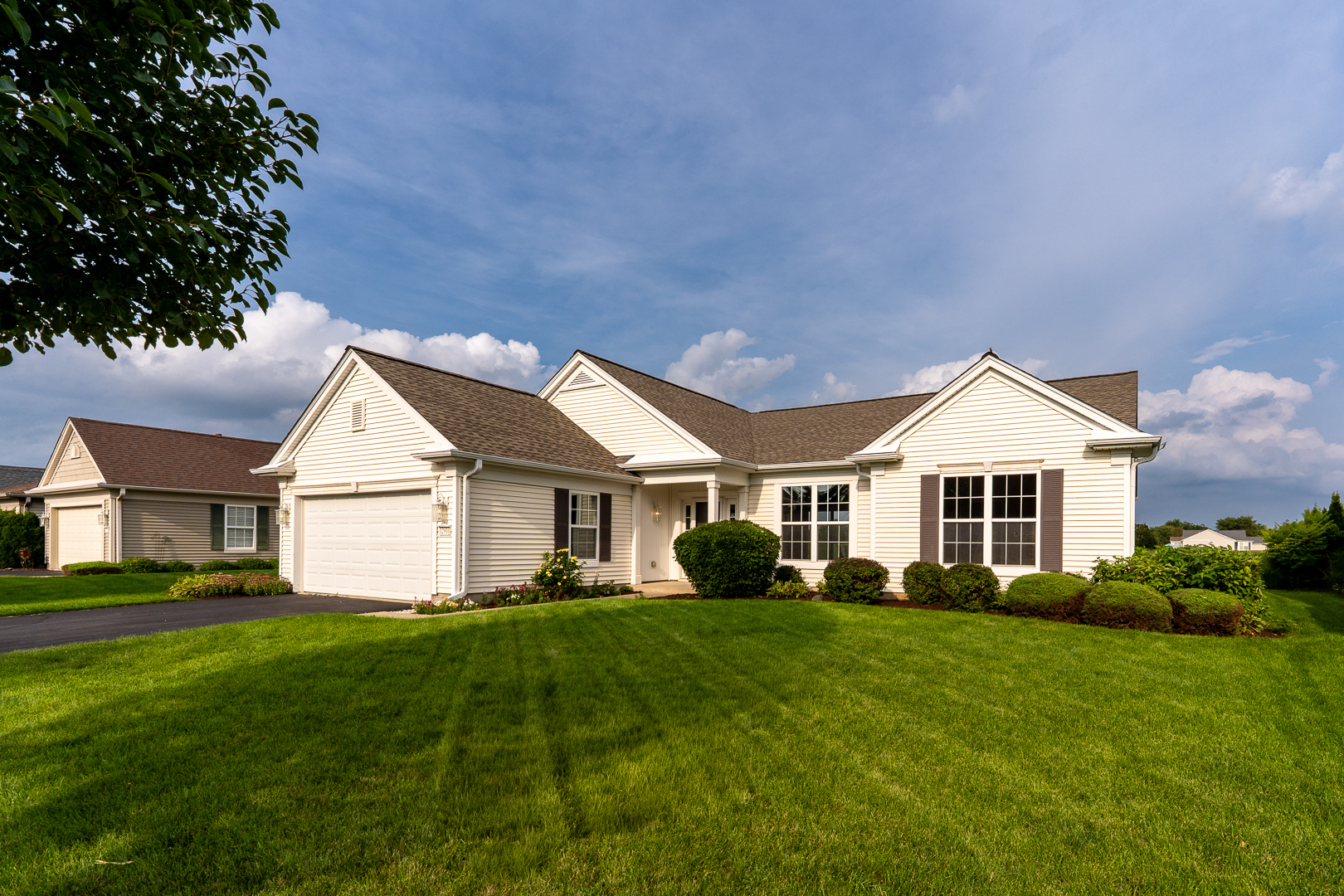 12910 Crestview Drive Property Photo 1