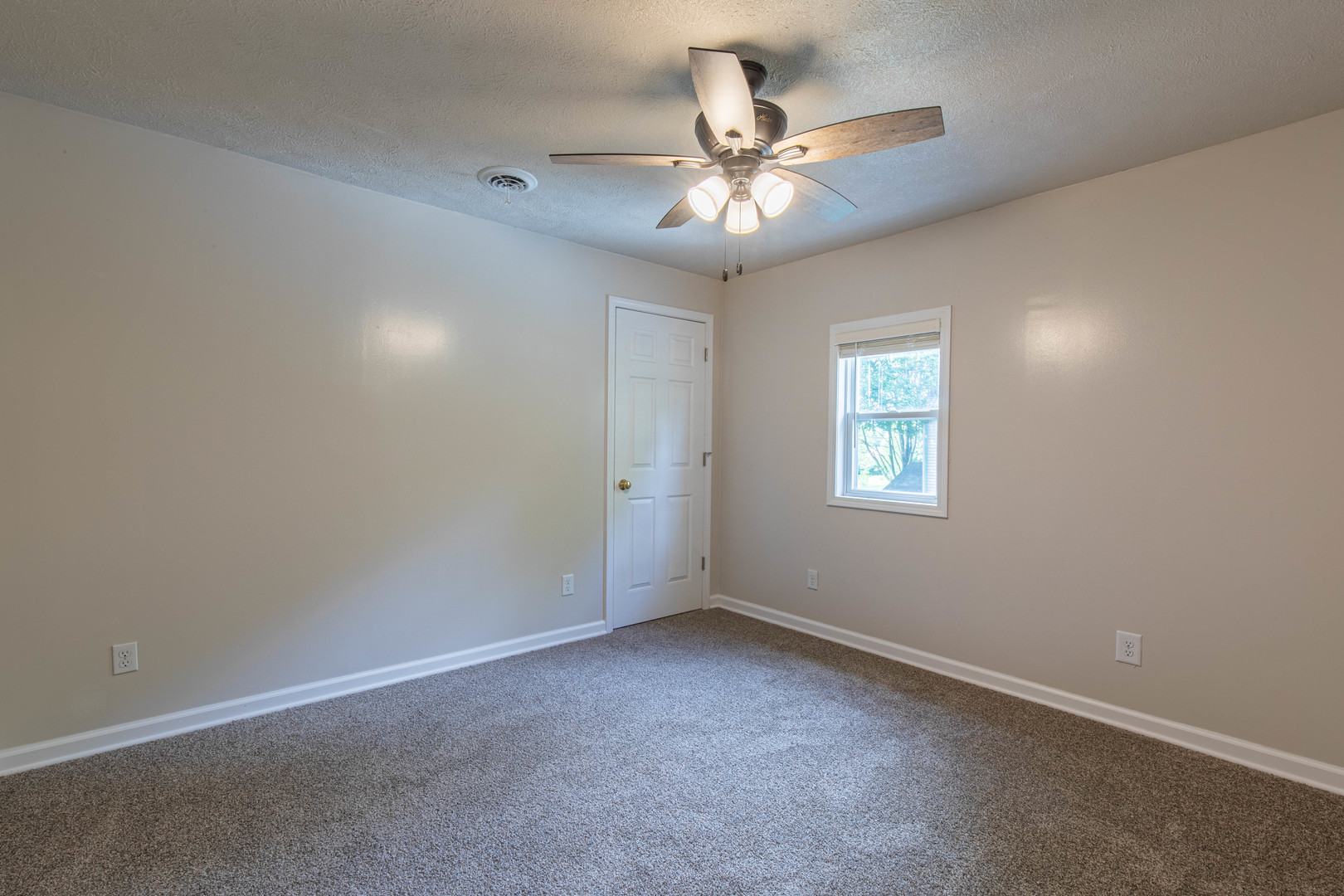 510 N High Street Property Photo 14