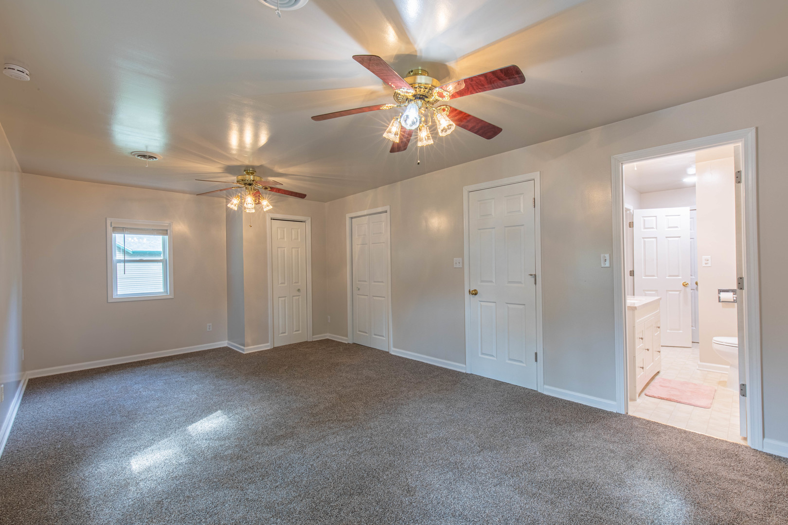 510 N High Street Property Photo 16