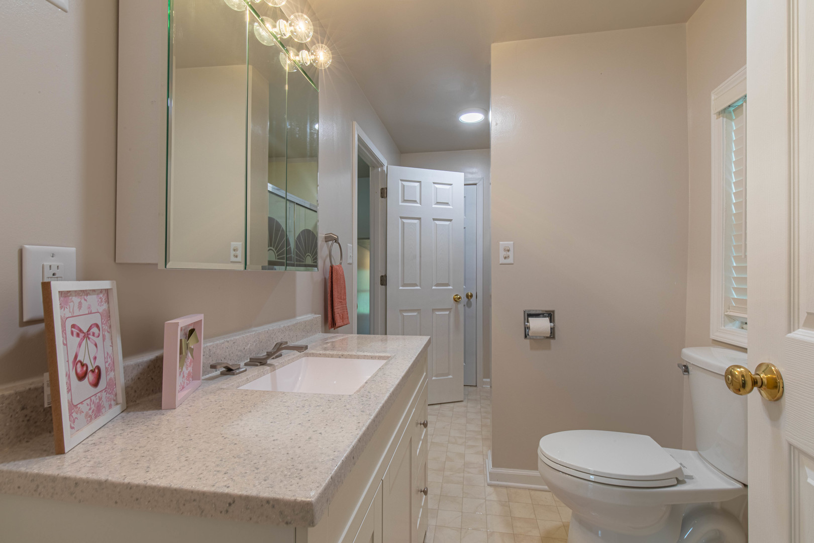 510 N High Street Property Photo 17