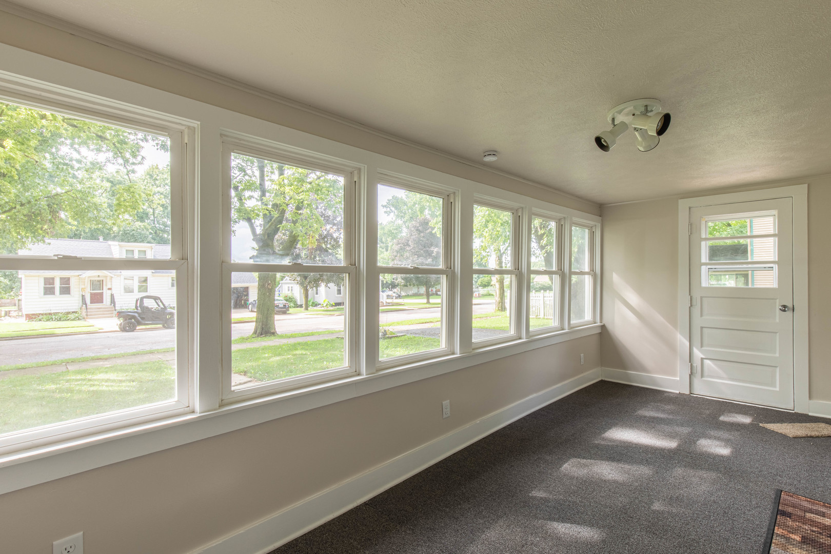 510 N High Street Property Photo 19