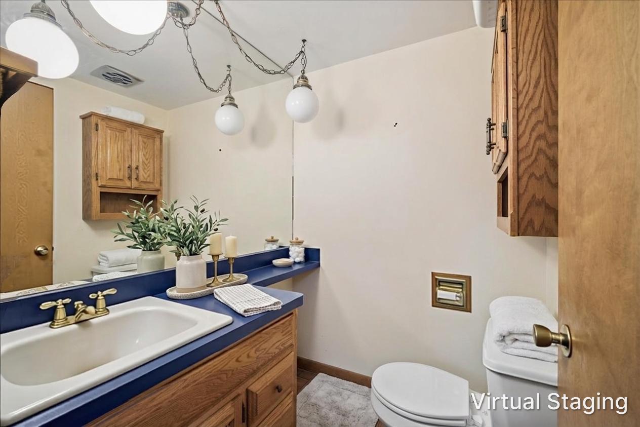 921 Wilmot Road Property Photo 13