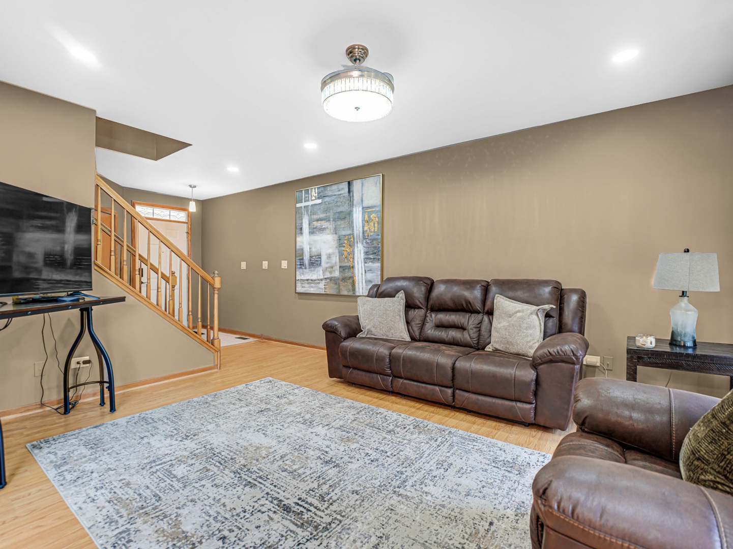 16612 Knottingwood Avenue Property Photo 4