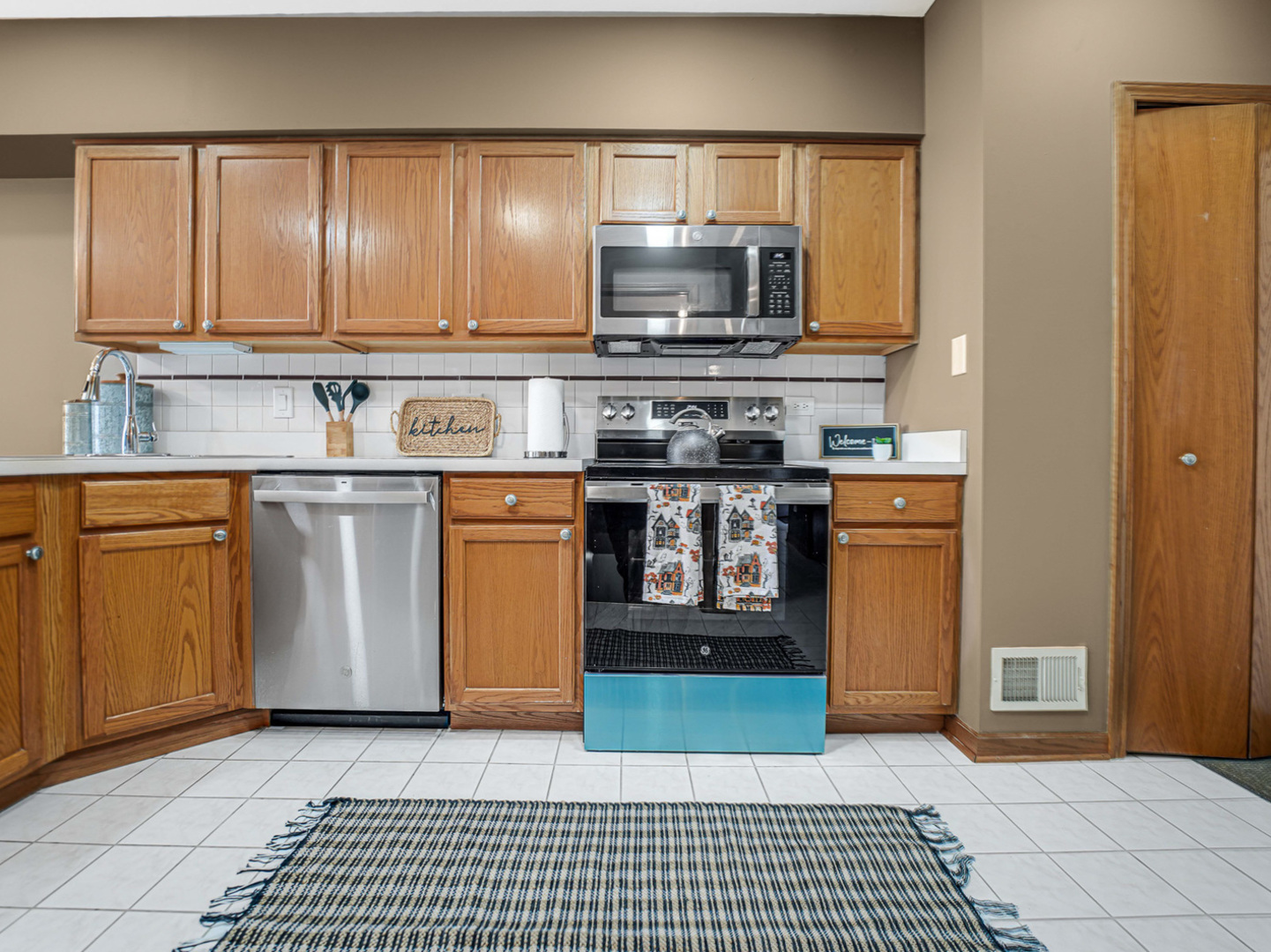 16612 Knottingwood Avenue Property Photo 8
