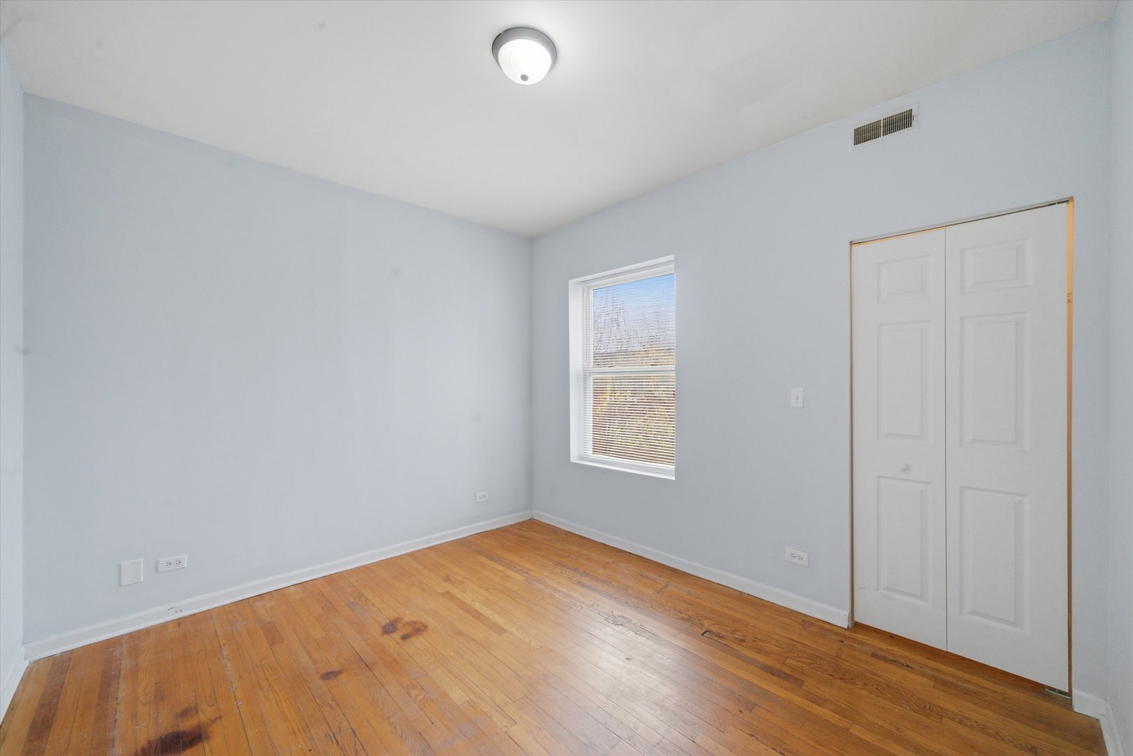 850 E 82nd Street 3 Property Photo 11