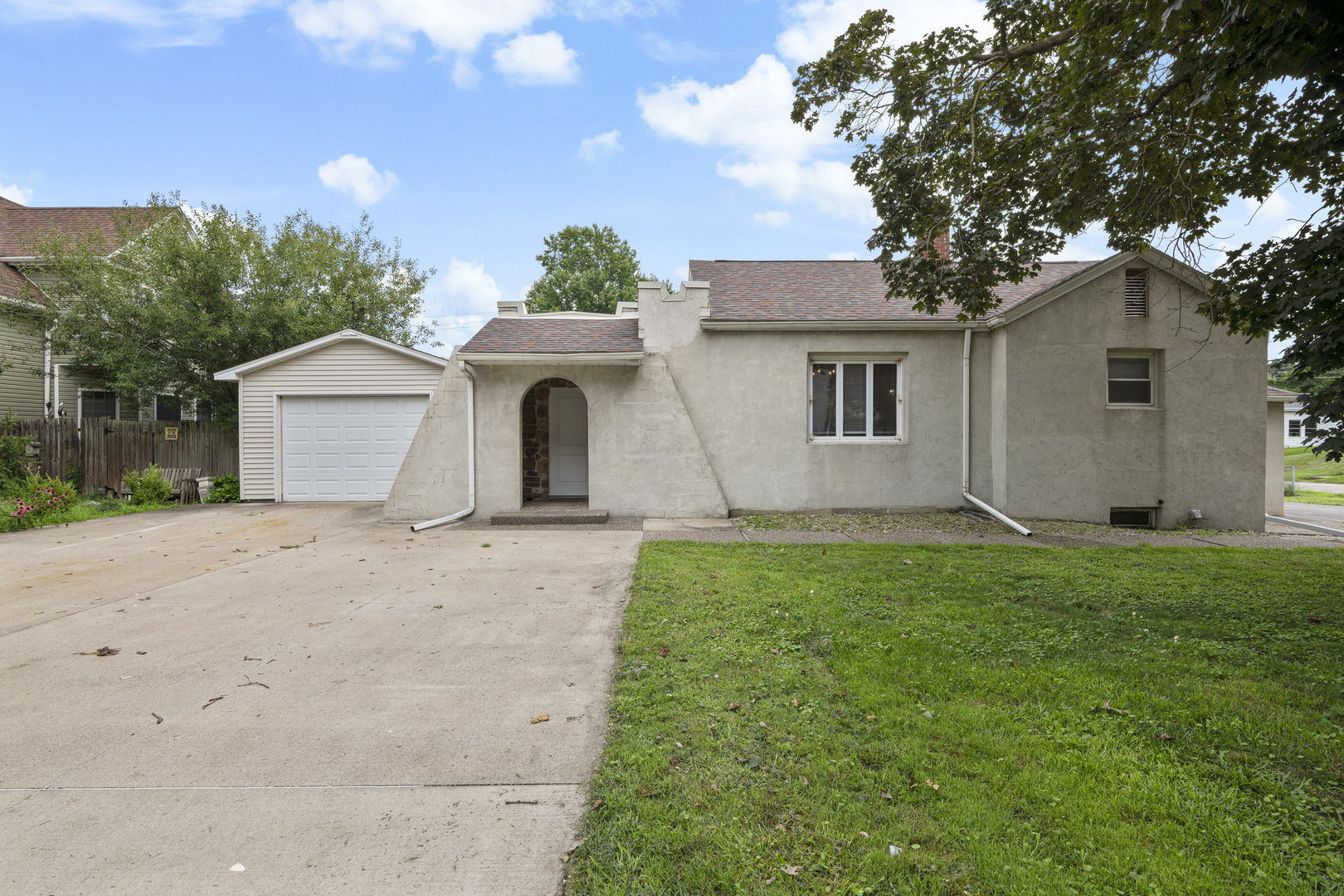 3801 22nd Avenue Property Photo 2