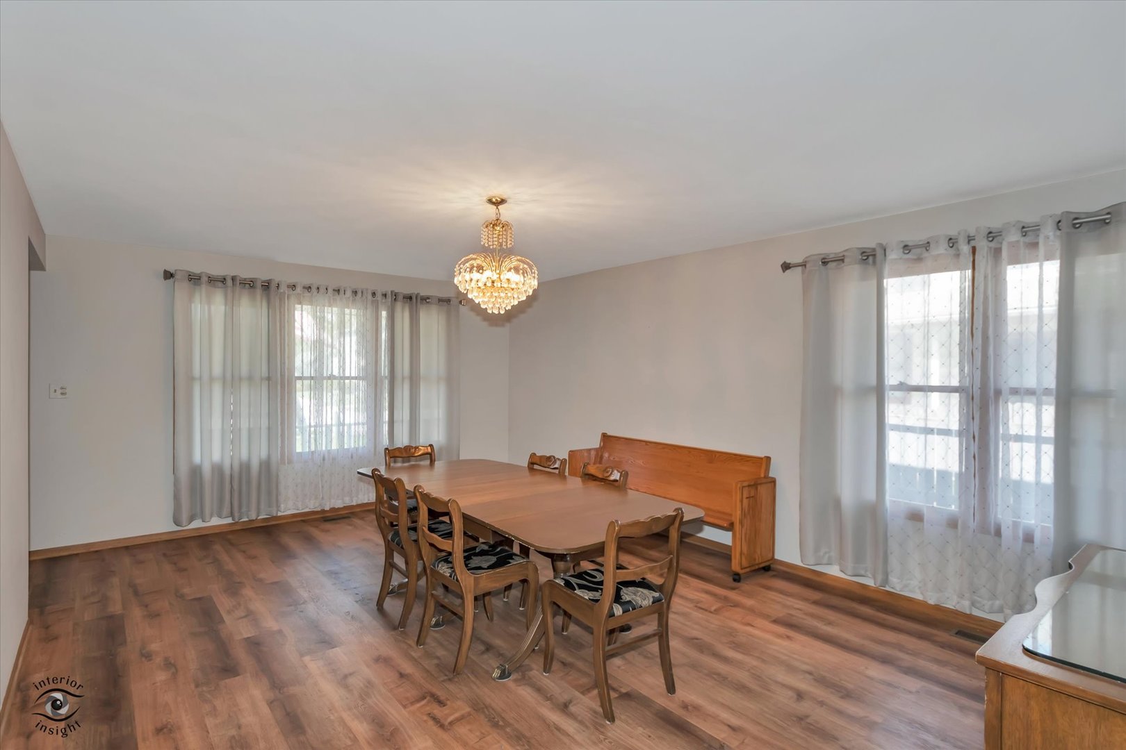 8001 S Lockwood Avenue Property Photo 10