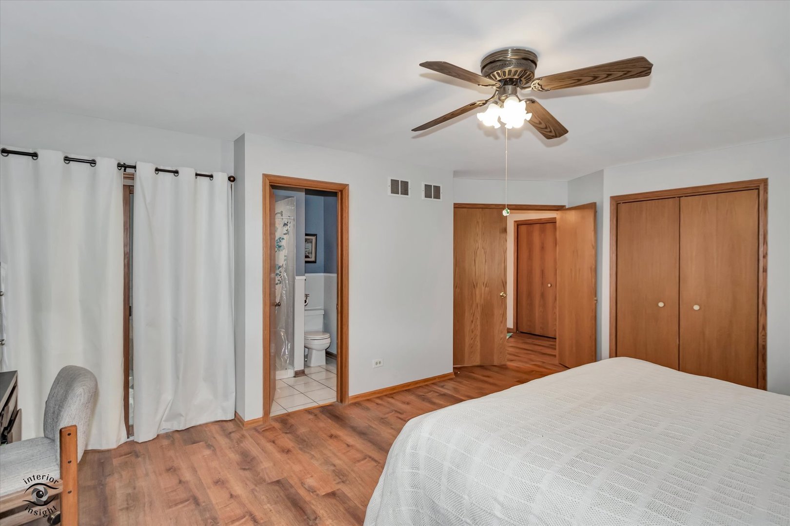 8001 S Lockwood Avenue Property Photo 13