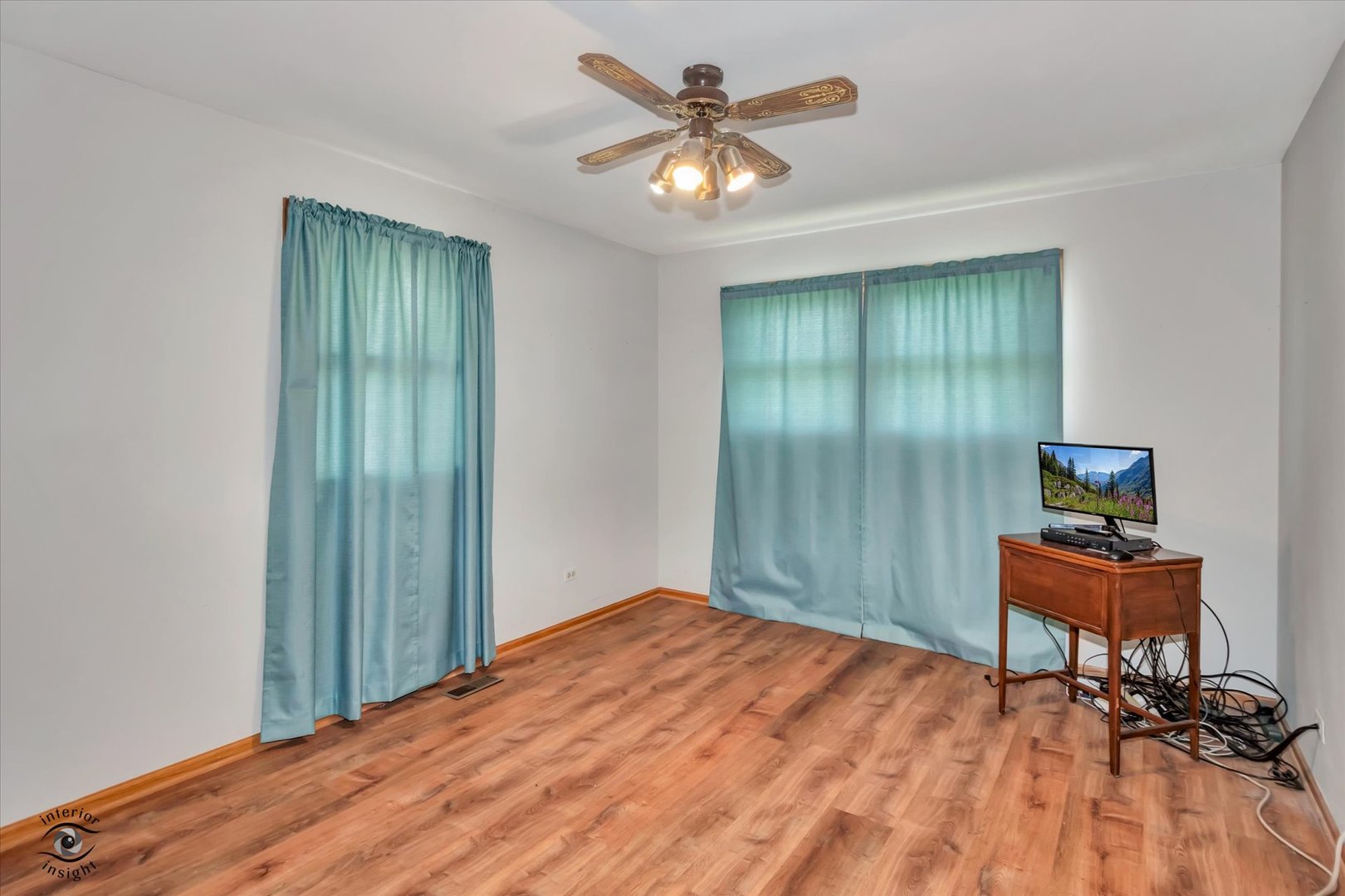 8001 S Lockwood Avenue Property Photo 16