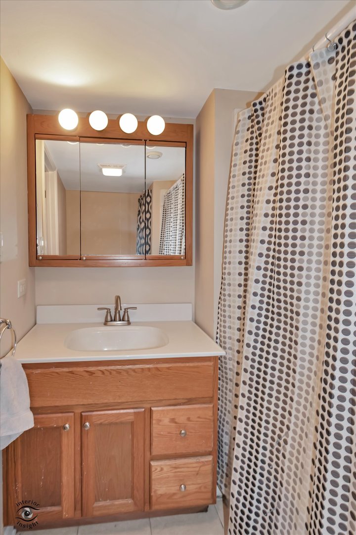 8001 S Lockwood Avenue Property Photo 24