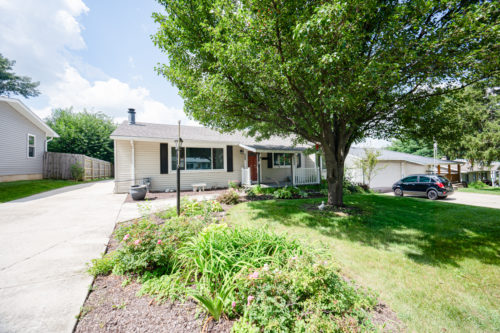 303 Macgregor Road Property Photo 2