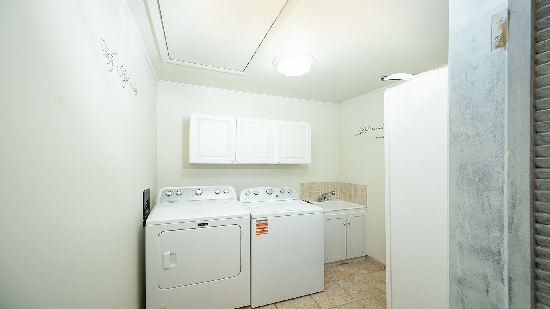 303 Macgregor Road Property Photo 9