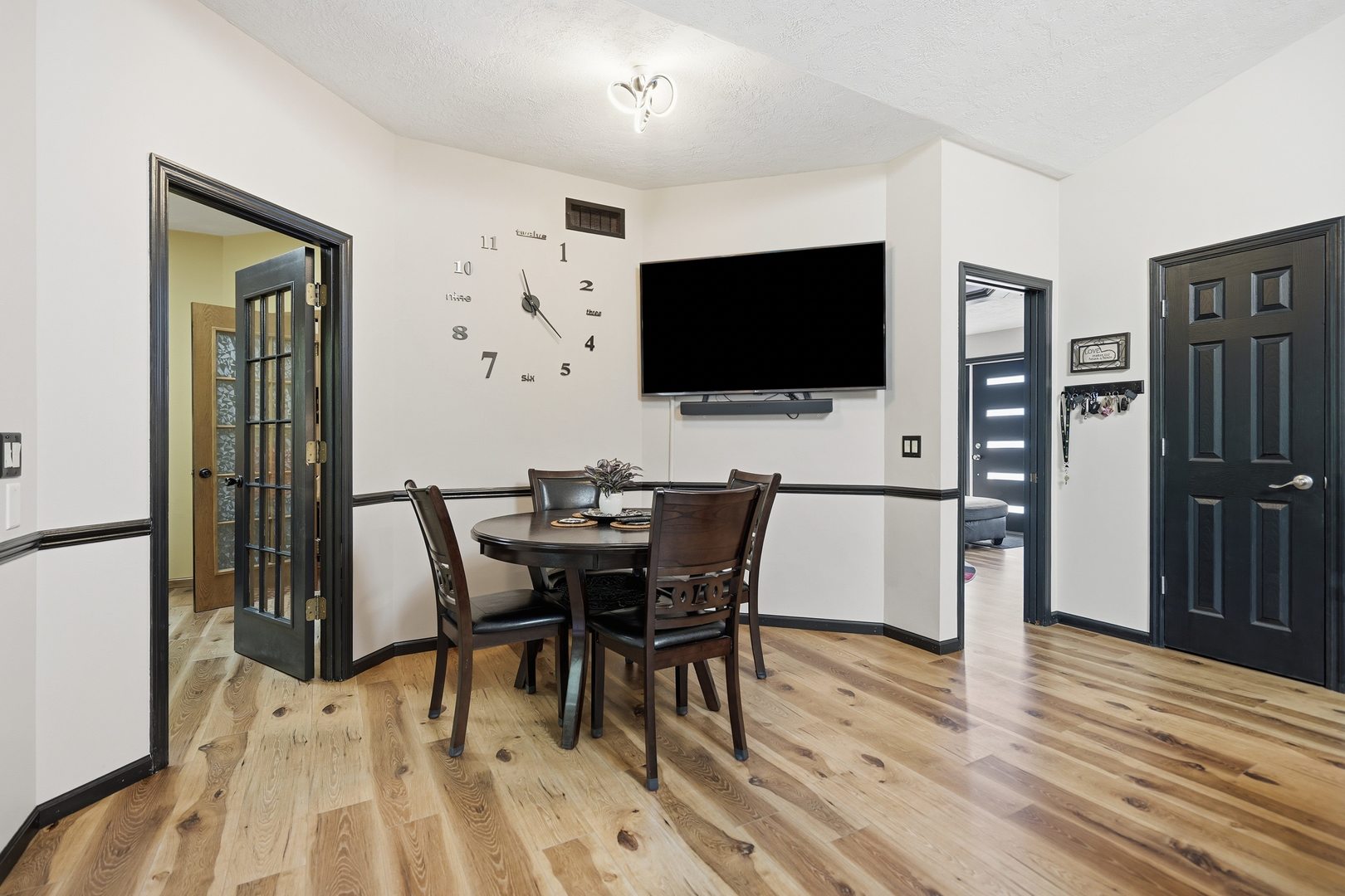 6116 Lakeshore Circle Property Photo 15