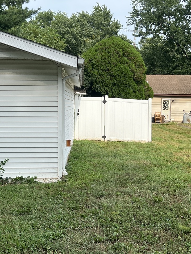 321 N Shelby Street Property Photo 4