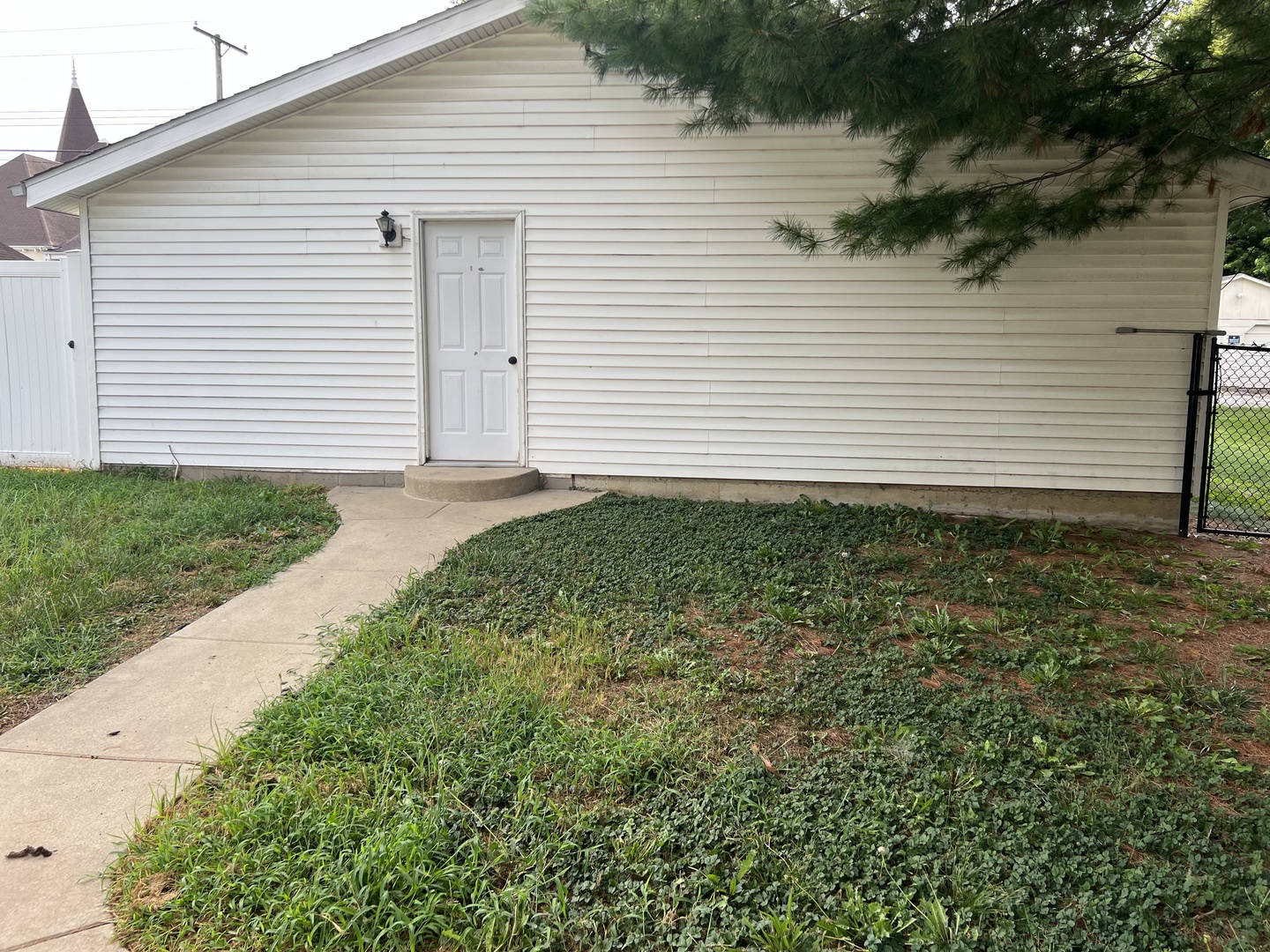 321 N Shelby Street Property Photo 7