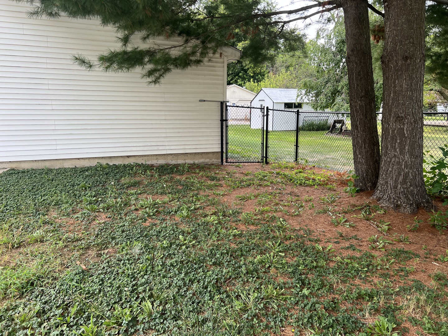 321 N Shelby Street Property Photo 8