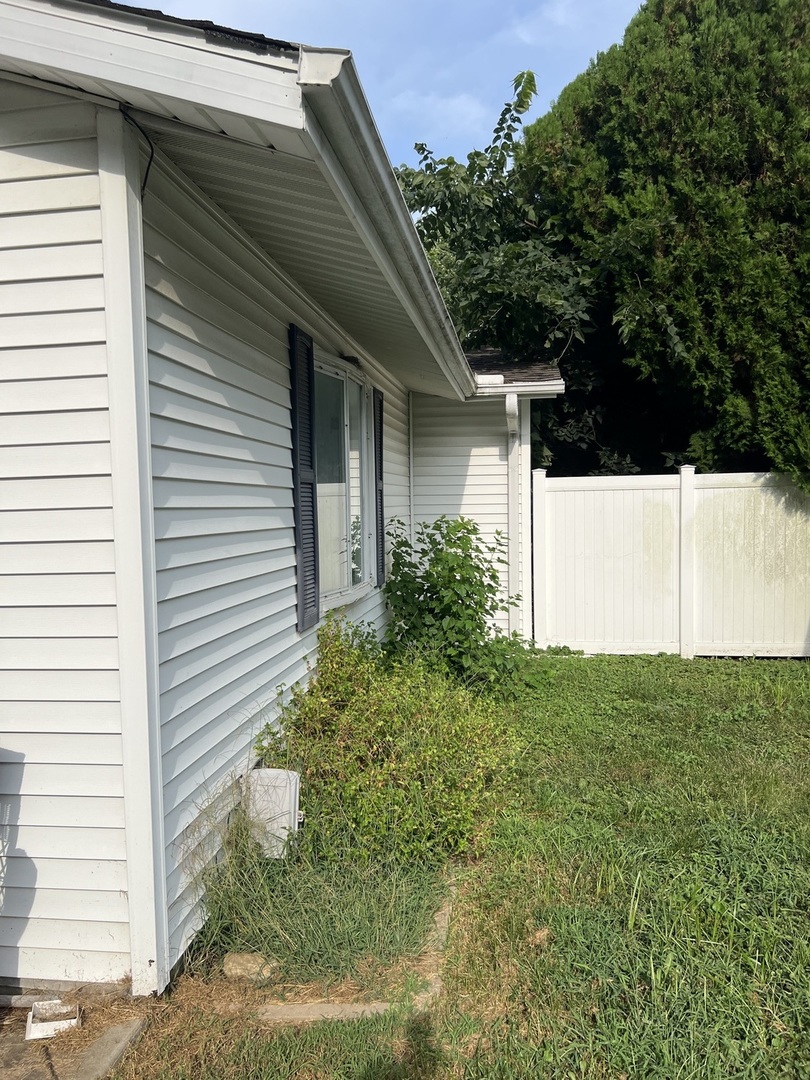 321 N Shelby Street Property Photo 9