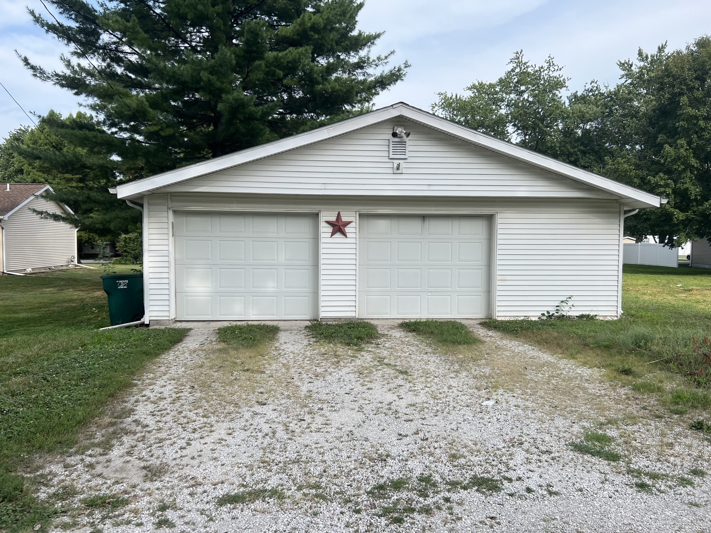 321 N Shelby Street Property Photo 11