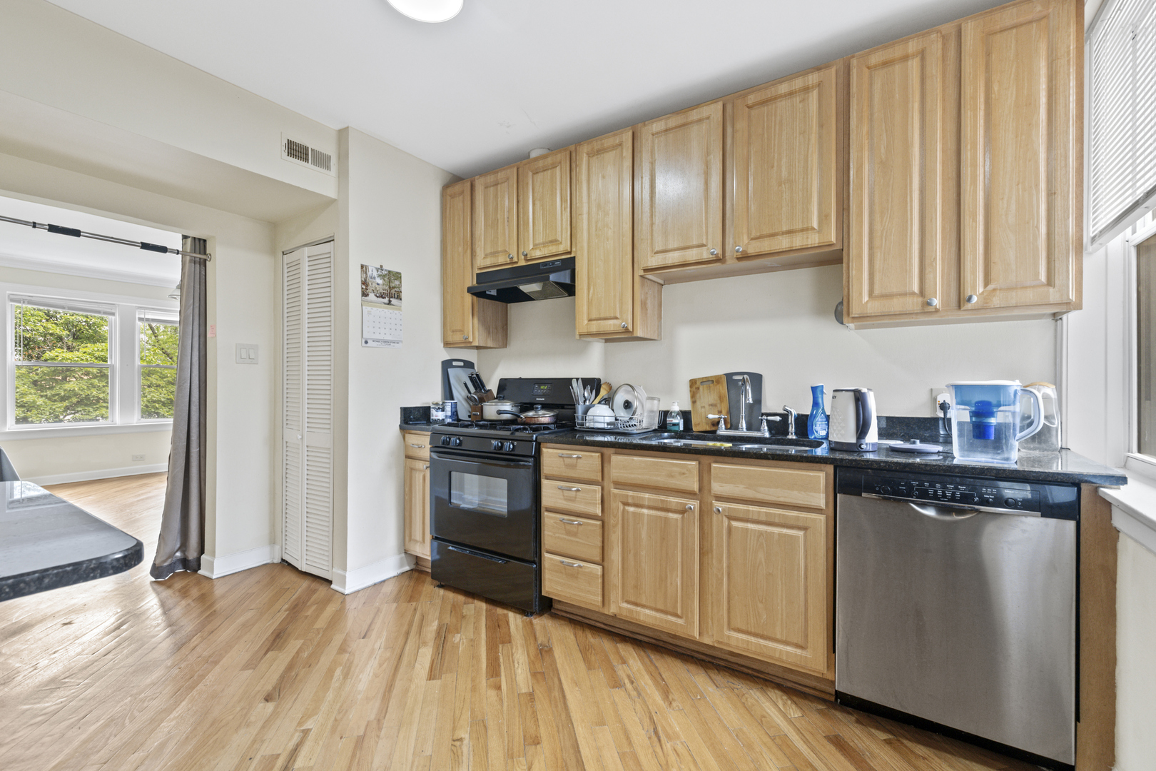 6457 N California Avenue 3 Property Photo 10