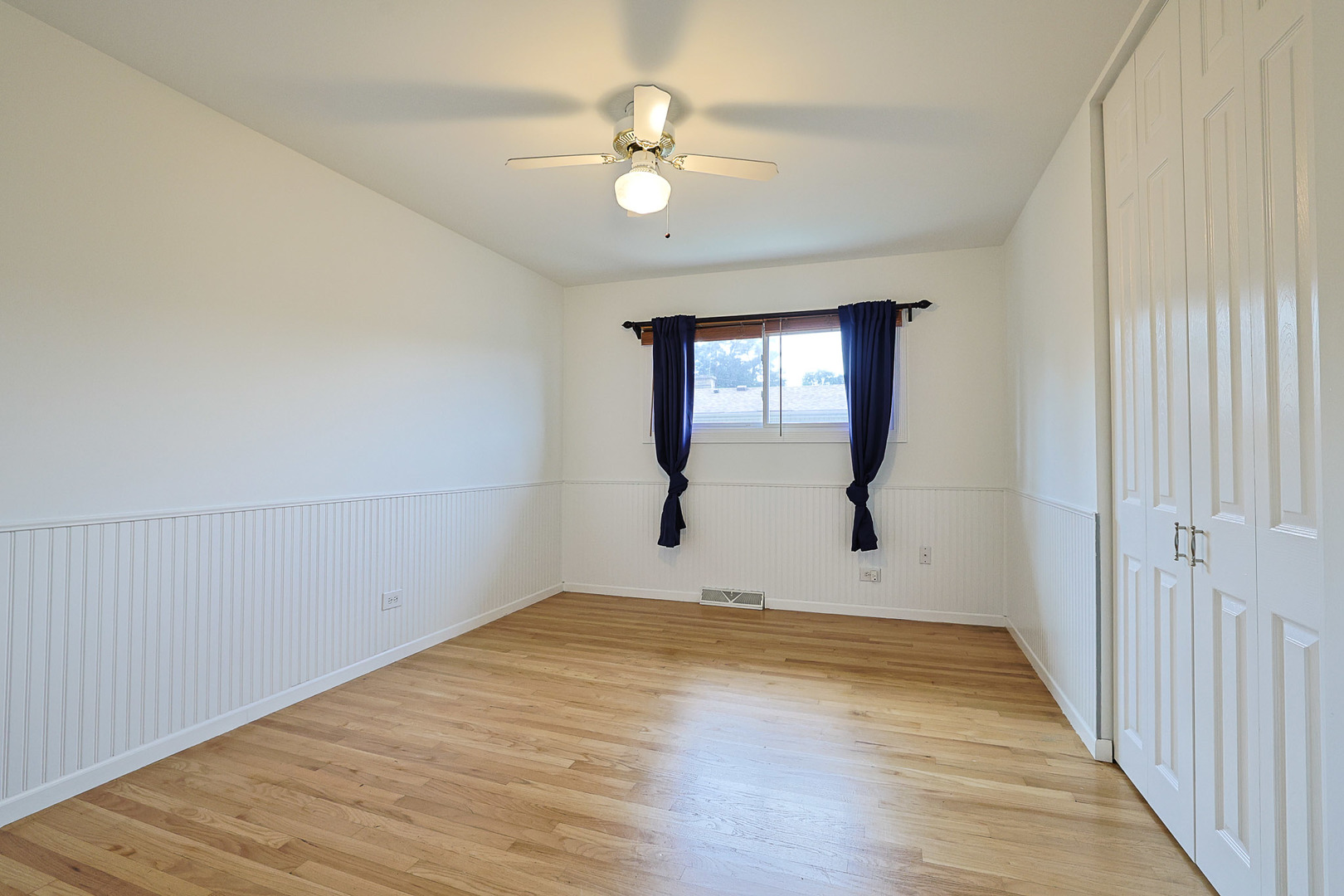 924 N Milwaukee Avenue D Property Photo 6
