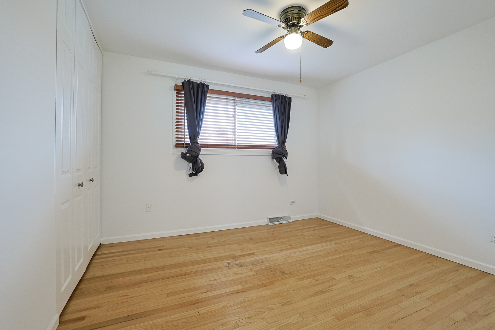 924 N Milwaukee Avenue D Property Photo 8