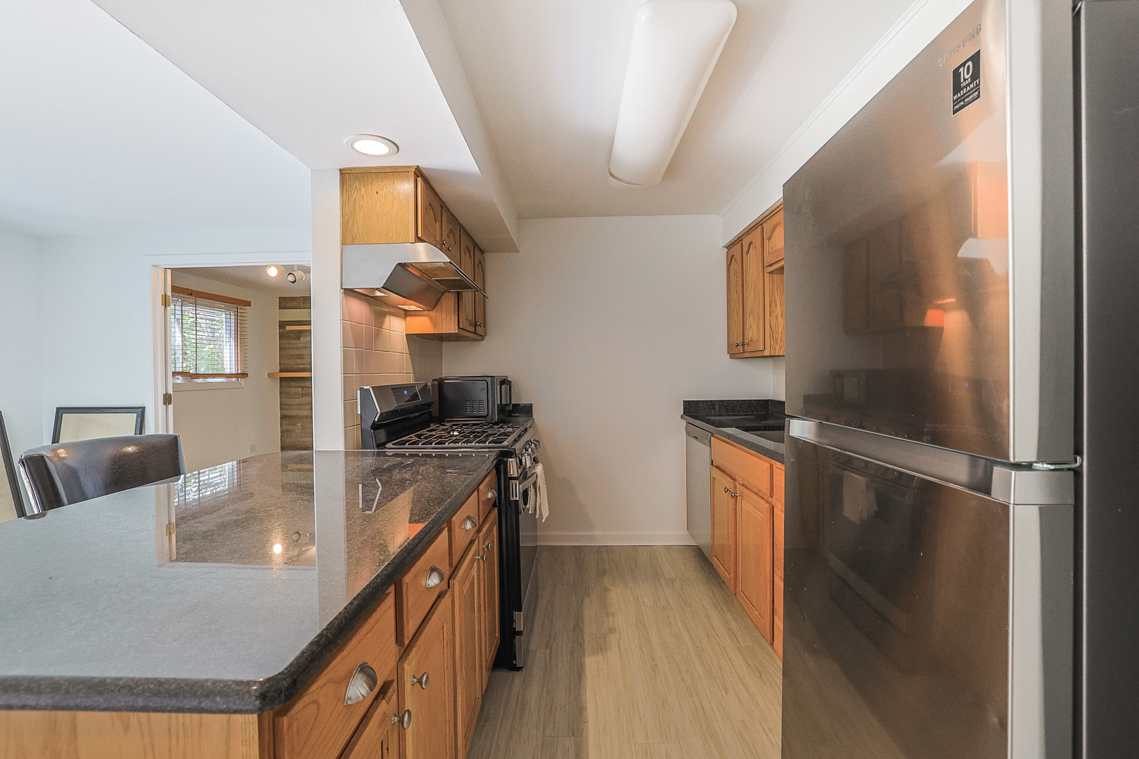 924 N Milwaukee Avenue D Property Photo 12