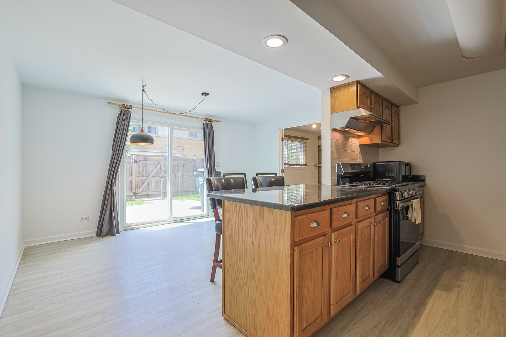 924 N Milwaukee Avenue D Property Photo 13