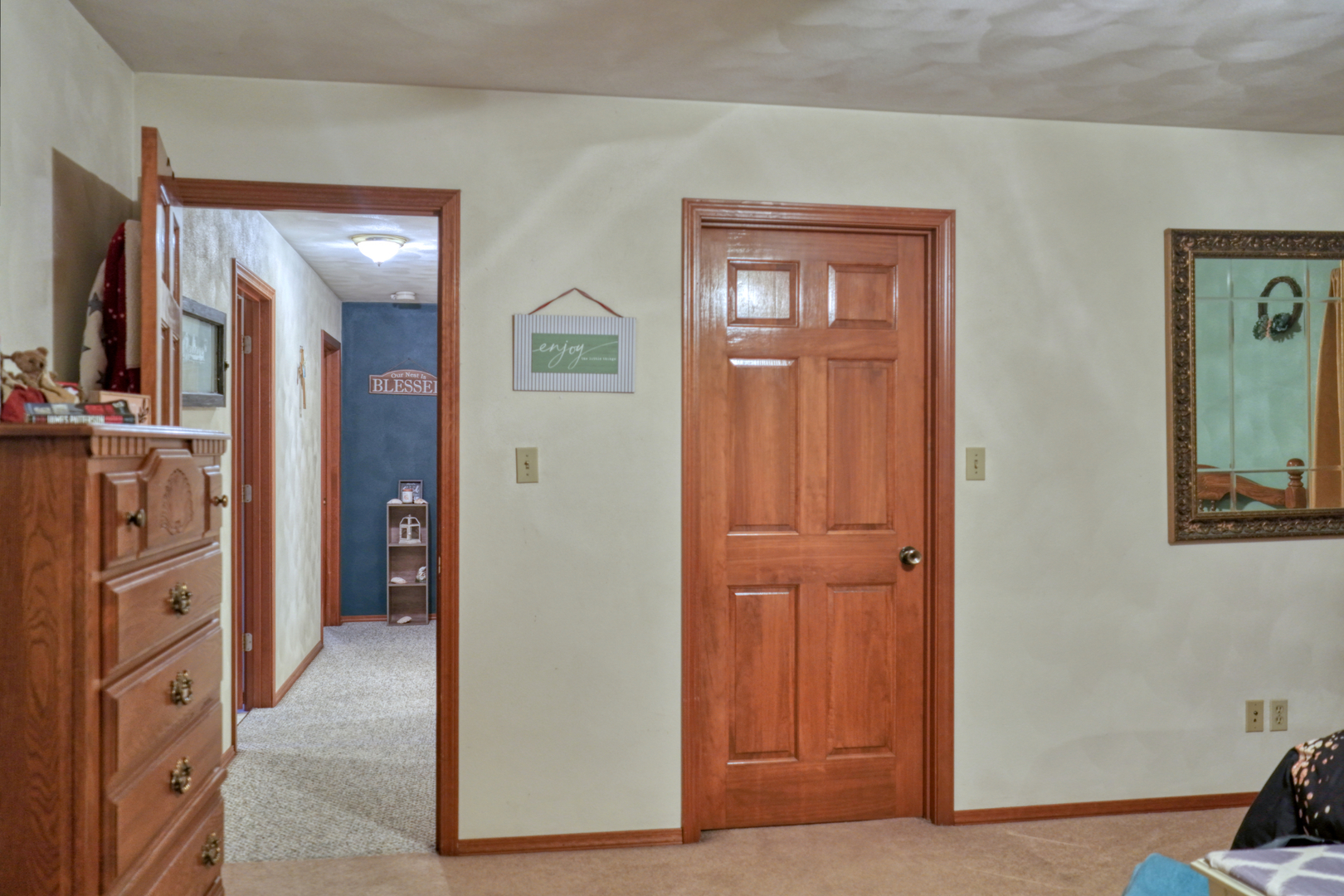 708 E Walnut Street Property Photo 35