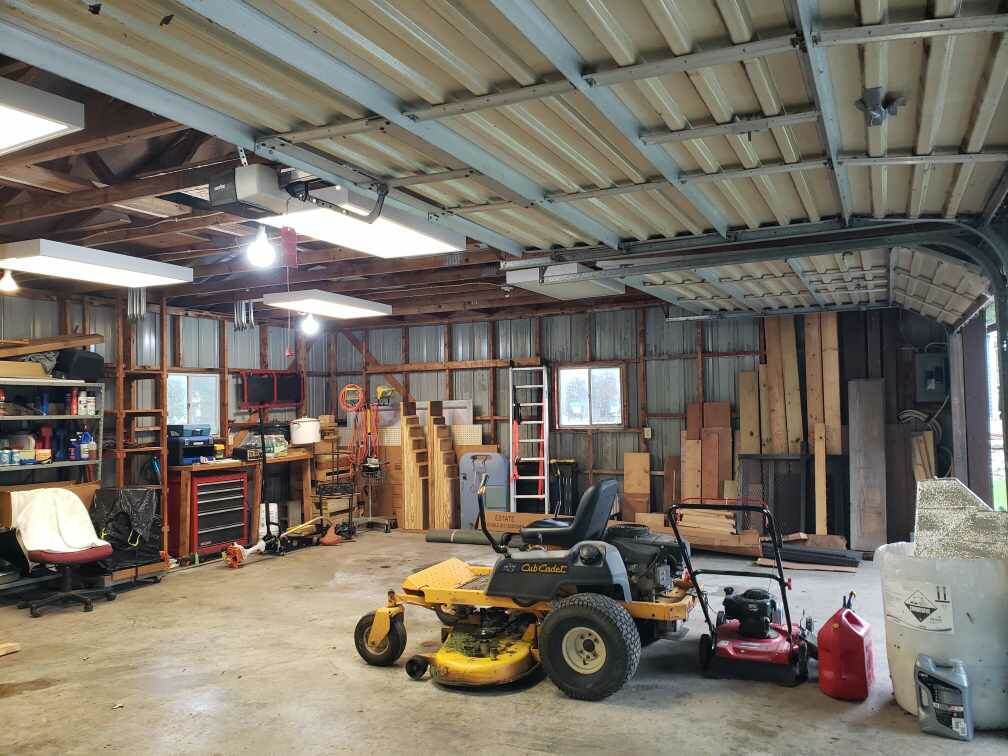 708 E Walnut Street Property Photo 53